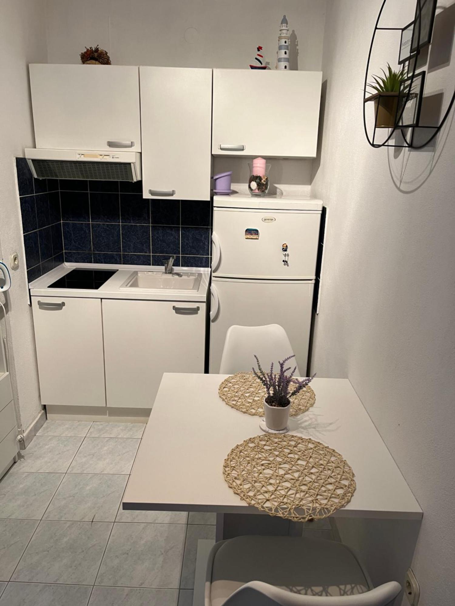 Apartments Despotovic Vis Eksteriør bilde